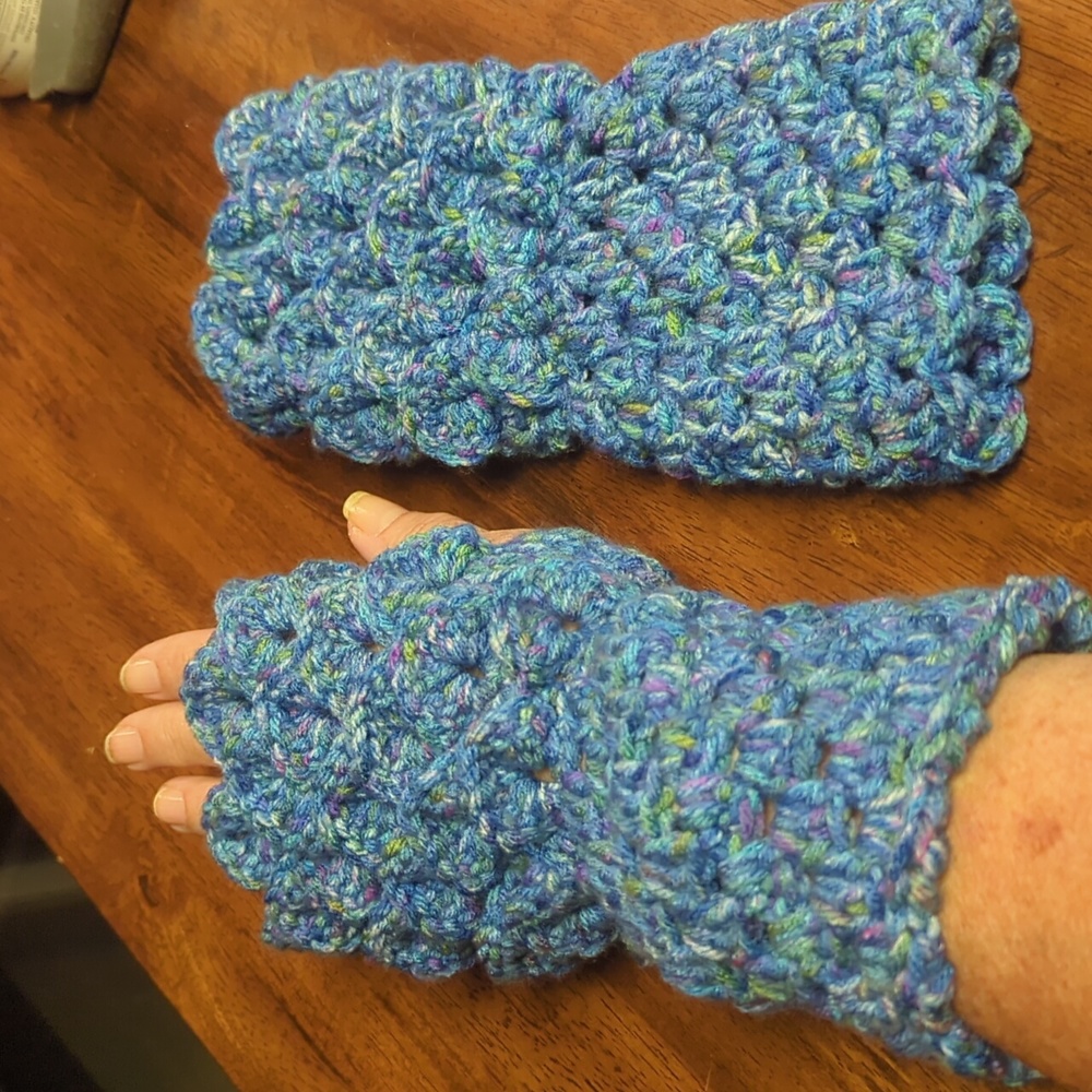 Hand Crafted Luxury Dragon Scale/ Mermaid Fingerless Texting Gloves